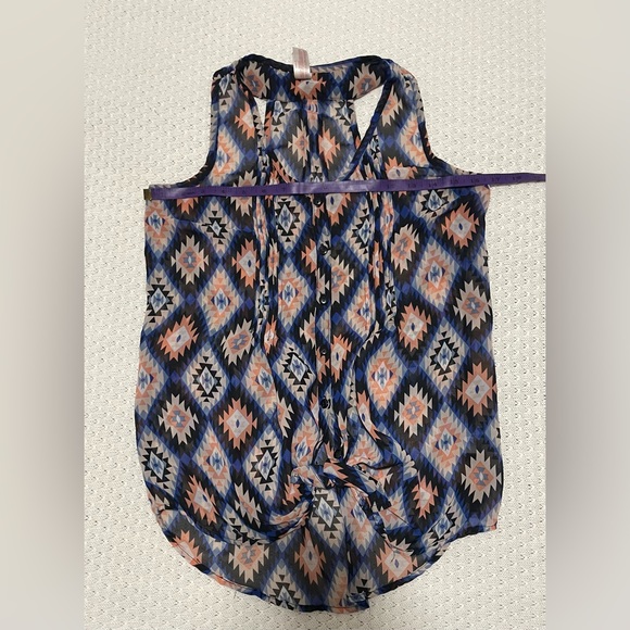 No boundaries button up sleeveless blouse tank top - Picture 6 of 9